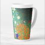 Gustav Klimt Flower Garden Milchtasse<br><div class="desc">Latte Tasse mit Gustav Klimts Ölgemälde Blumengarten (1906). Ein schöner Garten mit lila,  roten,  weißen,  blauen und orangefarbenen Blume. Ein großartiges Geschenk für Jugendliche und österreichische Kunstliebhaber.</div>