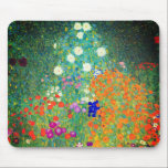 Gustav Klimt Flower Garden Mousepad<br><div class="desc">Mouse Pad mit Gustav Klimts Ölgemälde Blumengarten (1906). Ein schöner Garten mit lila,  roten,  weißen,  blauen und orangefarbenen Blume. Ein großartiges Geschenk für Jugendliche und österreichische Kunstliebhaber.</div>
