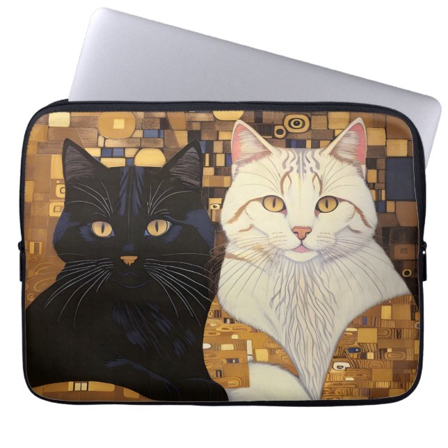 Gustav Klimt Inspirierte zwei Katzen im Bett Laptopschutzhülle (Vorderseite)