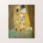 Gustav Klimt The Kiss<br><div class="desc">Gustav Klimt Die Vintage Jugendstil-Malerei Der Kuss wurde zwischen 1907 und 1908, dem Höhepunkt seiner Goldenen Periode, vom österreichischen Symbolik-Maler Gustav Klimt gemalt, als er eine Reihe von Werken in einem ähnlich vergoldeten Stil malte. Das Gemälde gilt weithin als Meisterwerk der frühen Moderne. Es ist ein Symbol des Wiener Jugendstils...</div>