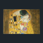 Gustav Klimt The Kiss Fußmatte<br><div class="desc">Gustav Klimt Die Vintage Jugendstil-Malerei Der Kuss wurde zwischen 1907 und 1908, dem Höhepunkt seiner Goldenen Periode, vom österreichischen Symbolik-Maler Gustav Klimt gemalt, als er eine Reihe von Werken in einem ähnlich vergoldeten Stil malte. Das Gemälde gilt weithin als Meisterwerk der frühen Moderne. Es ist ein Symbol des Wiener Jugendstils...</div>