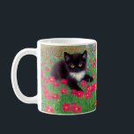 Gustav Klimt Tuxedo Cat Kaffeetasse<br><div class="desc">Kaffee Tasse mit einem Gustav Klimt tuxedo! Dieses hübsche Schwarz-Weiß-Kätzchen liegt in einem Bereich mit roten,  blauen,  weißen und orangefarbenen Blume. Ein phantastisches Geschenk für Katzenliebhaber und österreichische Kunstliebhaber!</div>