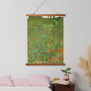 Gustav Klimts berühmtes Gemälde Mohnfeld (1907).   Wandteppich Mit Holzrahmen