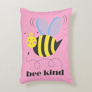 Gute Bienenprinzessin mit Krone und Slogan Bee Kin Dekokissen
