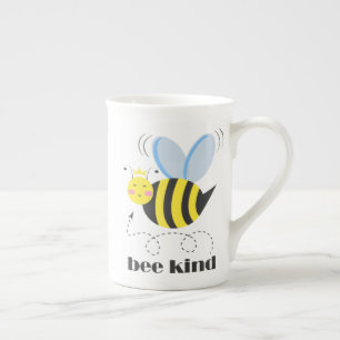 Gute Bienenprinzessin mit Krone und Slogan Bee Kin Prozellantasse