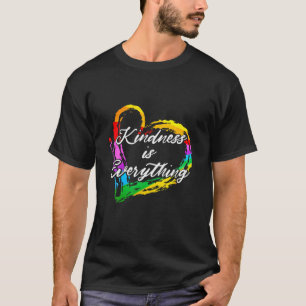 Güte ist alles LGBT Rainbow Flag Herz T-Shirt