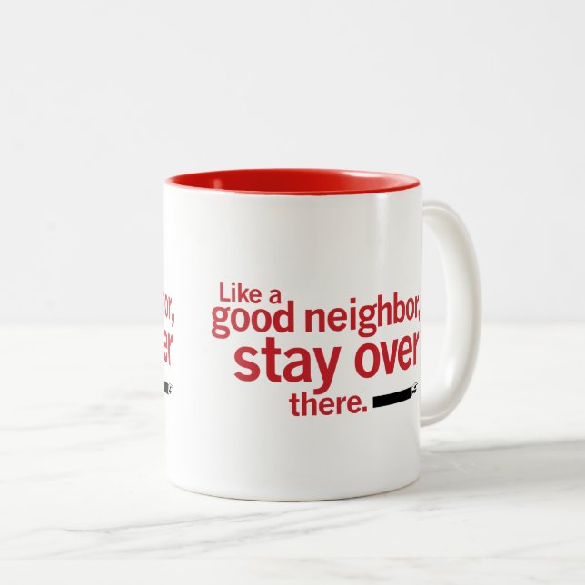 Gute Nachbarschaft - soziale Distanz Zweifarbige Tasse (VorderseiteRechts)