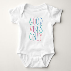 Gute Schwingungens-nur - bunte Aquarell-Typografie Baby Strampler