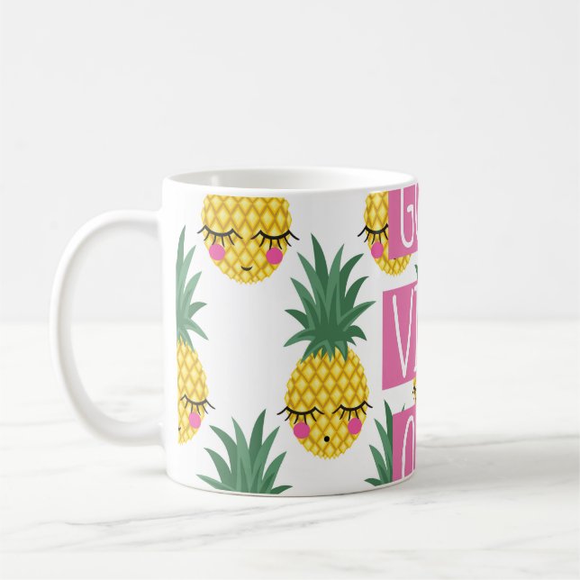 Gute Vibes Pineapples Sommermuster Kaffeetasse (Links)