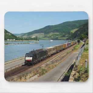 Güterzug bei Assmanshausen am Rhein Mousepad