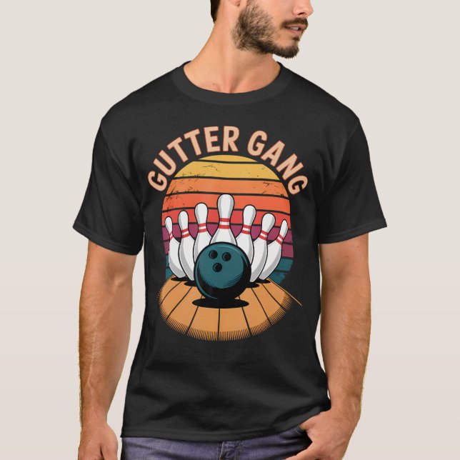 Gutter Gang Bowling Retro Sunset Strike Squad T-Shirt (Vorderseite)