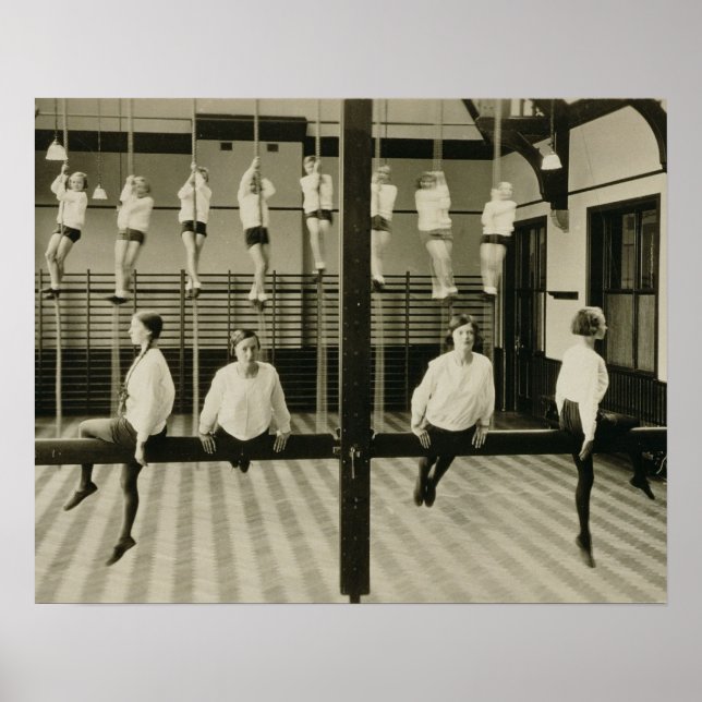 Gymnasium, London Grammar School for Girls, 19 Poster (Vorne)