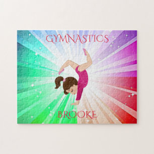"GYMNASTICS" beleuchtet Rätsel mit Gymnast.