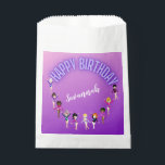 Gymnastics Friends "Happy Birthday" Lila Ombre Geschenktütchen<br><div class="desc">Gymnastik Freunde "Happy Birthday" Lila Ombre Party Design personalisiert mit dem Namen Ihres Turniers!</div>