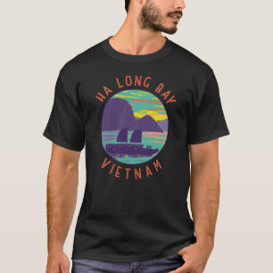 Ha Long Bucht Vietnam Dschunke Reise Kunst Vintage T-Shirt