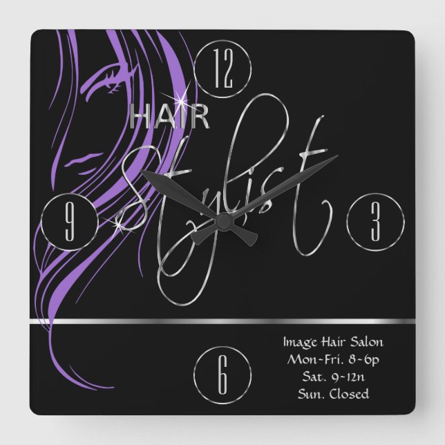 Haarstylistin in einer Girl Lila Haarfarbe Quadratische Wanduhr (Vorderseite)