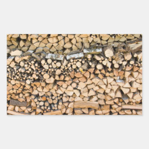 Hacktes Holz auf einem rechteckigen Aufkleber