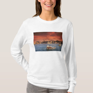 Hafen von Hongkong bei Sonnenuntergang T-Shirt