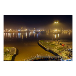 Hafen von Hull bei Nacht – Industrieller Hafen bei Poster