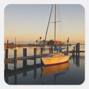 Hafen von Rockport, Texas bei Sonnenuntergang Quadratischer Aufkleber