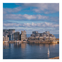 Hafen von Sliema und Wolkenkratzer in Malta
