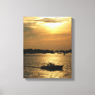 Hafenboot Szene Später Abend Sonne hinter Wolken Leinwanddruck