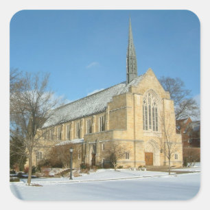 Hafenkapelle im Winter an der Grove City Uni Quadratischer Aufkleber