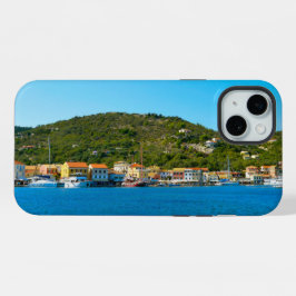 Hafenküste von Antipaxos iPhone 15 Plus Hülle