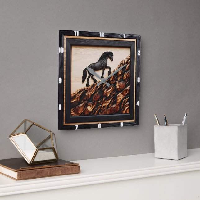 Haflinger Hillside: Holzkunstkunst im benutzerdefi Quadratische Wanduhr (Büro)