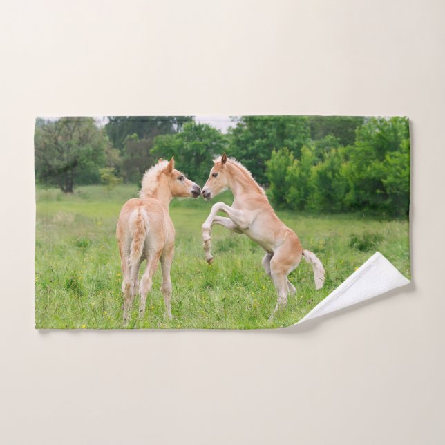 Haflinger Pferde Niedlich Foals Friends Reading Fo Badhandtuch Set (Handtuch)