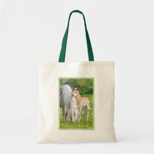 Haflinger Pferde Niedliches Baby Fohlen mit Mama-F Tragetasche