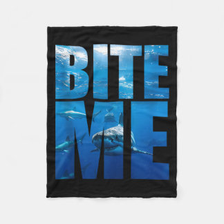 Hai-Shirt mit Hai-Biss für Hai-Fans, Woche der Sen Fleecedecke