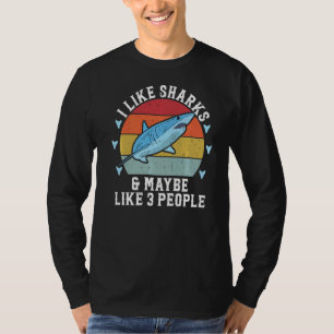Haie und 3 Personen im Freien T-Shirt