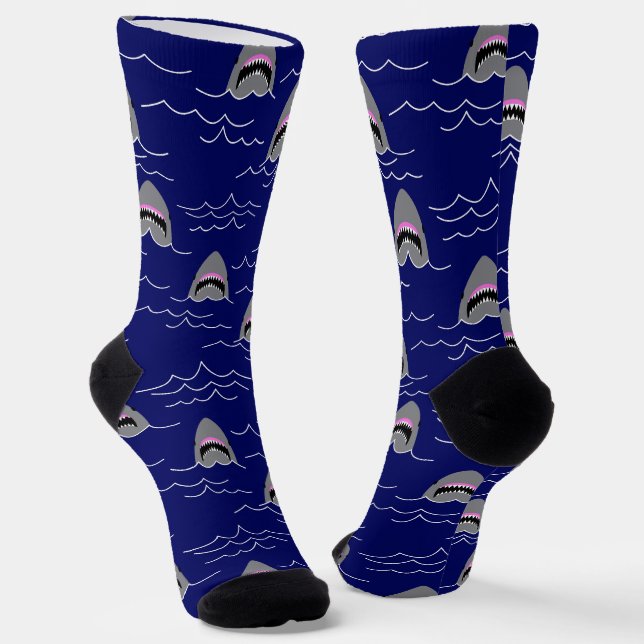Haie und Ozeanwellen Blaues Muster Socken (Gewinkelt)