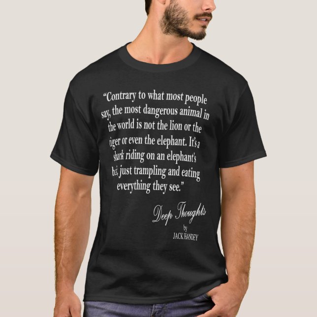 Haifisch auf einem Elefanten T-Shirt (Vorderseite)