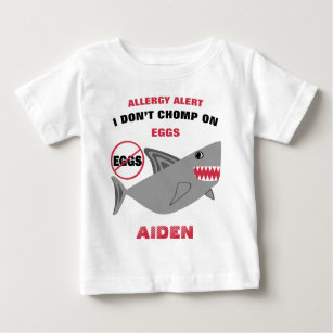 Haifisch-Ei-Allergie-Alarm personalisiert Baby T-shirt