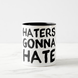 Haineux allant détester la tasse