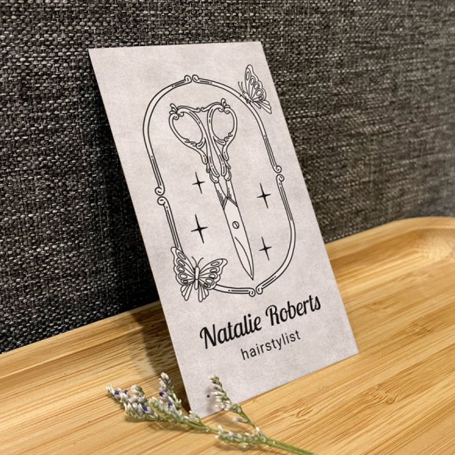 Hair Stylist Cute Scissor & Butterflies QR Code Visitenkarte (Von Creator hochgeladen)