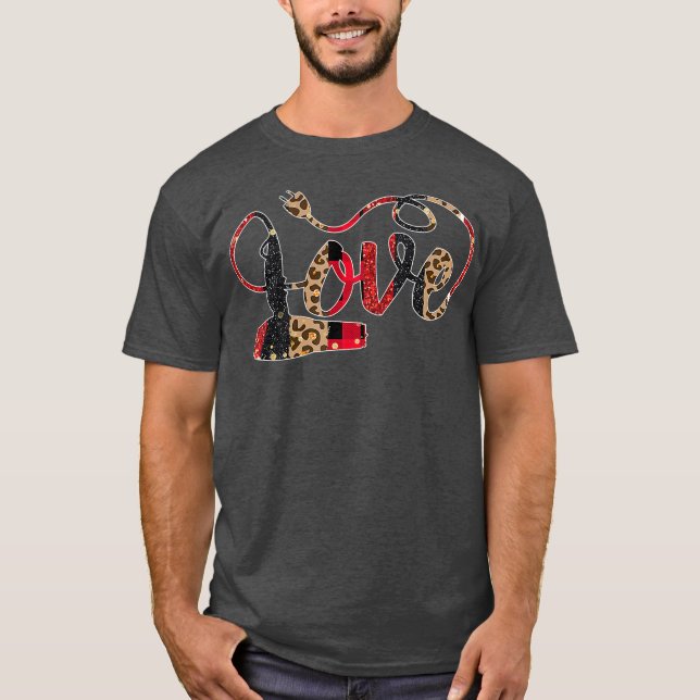 Hair Stylist Valentines Liebe Dryer Leopard Red T-Shirt (Vorderseite)