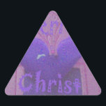 Hakuna Matata Merry Christmas Liebe Design.jpg Dreieckiger Aufkleber<br><div class="desc">Hakuna Matata Frohe Weihnachts-Liebe Design. Schönes lila Farbdesign mit einem wunderschönen blauen Herz und einem Hauch von Glitzer im Hintergrund. Eine der besonderen neuesten Hakuna Matata Design diese wunderbare Weihnachtszeit und die phantastische wunderbare Saison. Teilen Sie die Liebe der Weihnachtszeit mit dieser personalisierten Hakuna Matata Original-Kunst für Ihre Ferienzeit. Es...</div>