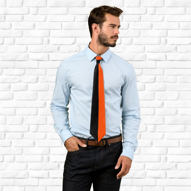 Halb orange und halb schwarze Farbkombination Krawatte (Half Orange and Half Black Colorblock Neck Tie)