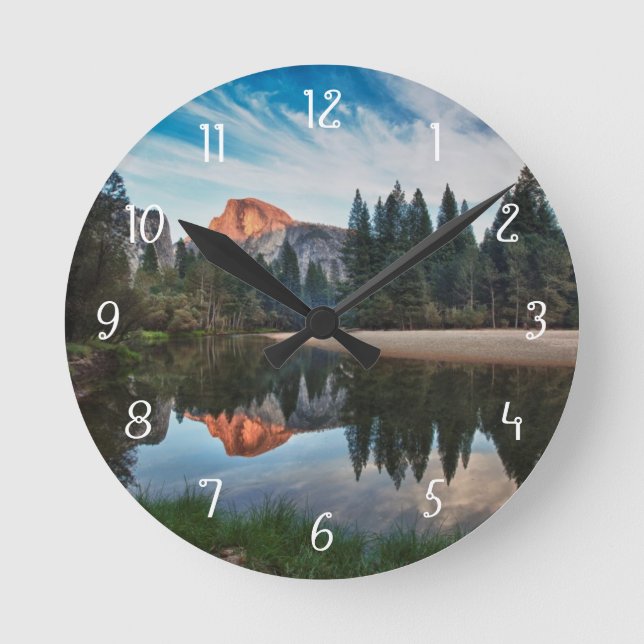 Halbe Haube und Merced Runde Wanduhr (Vorderseite)