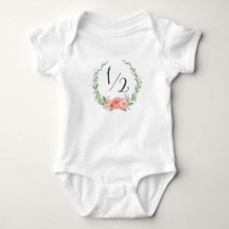 Halber Geburtstag mit BlumenKranz Baby Strampler