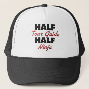 Halber Reiseführer halbes Ninja Truckerkappe