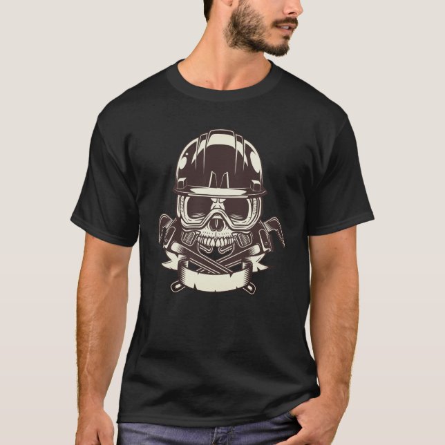 Halber Schädel in Hartmut und Brille mit Schlüssel T-Shirt (Vorderseite)
