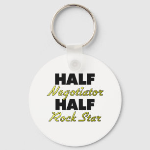 Halber Unterhändler-halber Rockstar Schlüsselanhänger