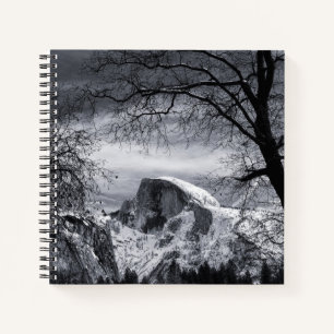 Halbkuppel im Winter Yosemite Valley Notizbuch