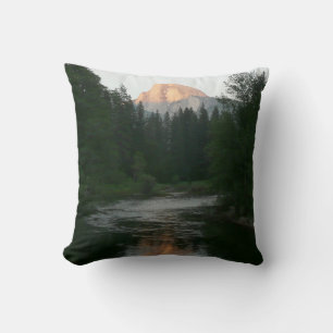 Halbkuppel Sonnenuntergang im Yosemite Nationalpar Kissen