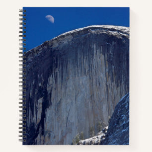 Halbmond steigt über halber Kuppel Notizbuch