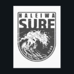 Haleiwa Surf Club Hawaii Emblem Postkarte<br><div class="desc">Haleiwa Surf Club Design mit Ozeanwellendarstellung im Abzeichen Stil.</div>